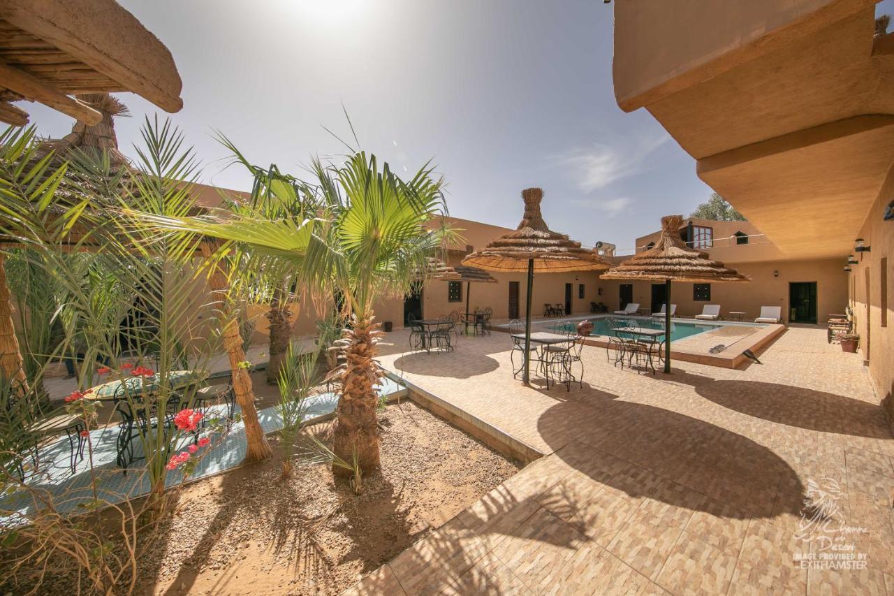 L'Homme Du Desert A Merzouga Exterior photo