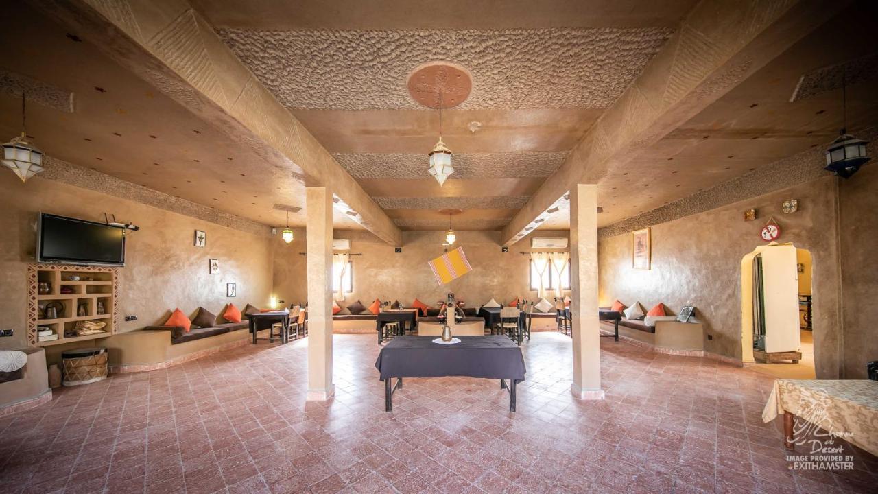 L'Homme Du Desert A Merzouga Exterior photo